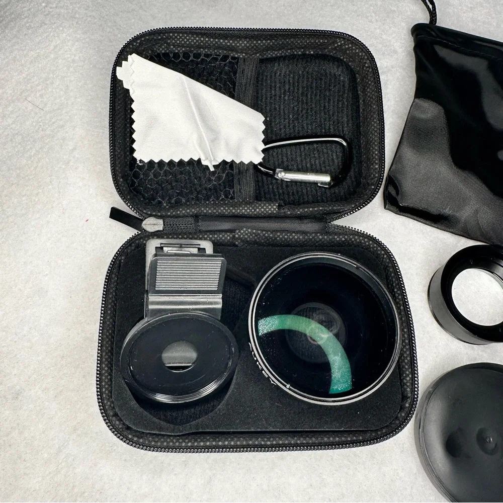 Aukey 2-in-1 lens‎ set for mobile phones
